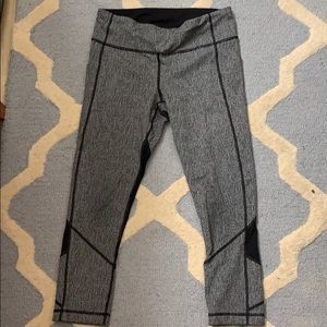 Lululemon 7/8 Black and white legging